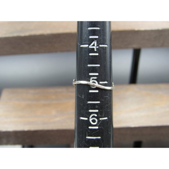 Size 5 Sterling Silver Diamond Cut Rustic Woven Style Band Ring - Picture 4 of 6